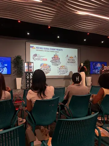 A workshop presentation with founders and mentors
